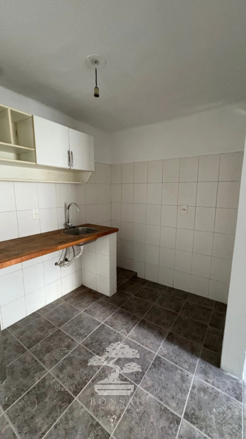 Apartamento ID.870 - Alquiler Apartamento Estilo Casa Cordón Montevideo N