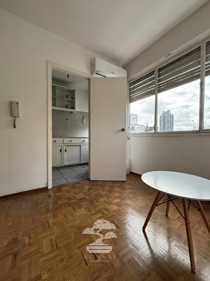 Apartamento ID.998 - Alquiler Apartamento 1 dormitorio Centro Montevideo N