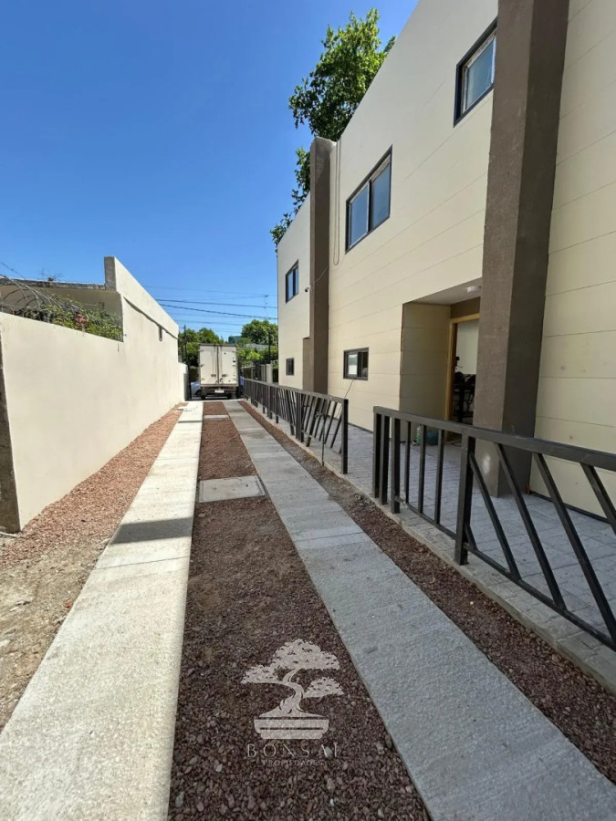Apartamento ID.1038 - Alquiler Apartamento Duplex 2 dormitorios Malvin Norte Montevideo N 