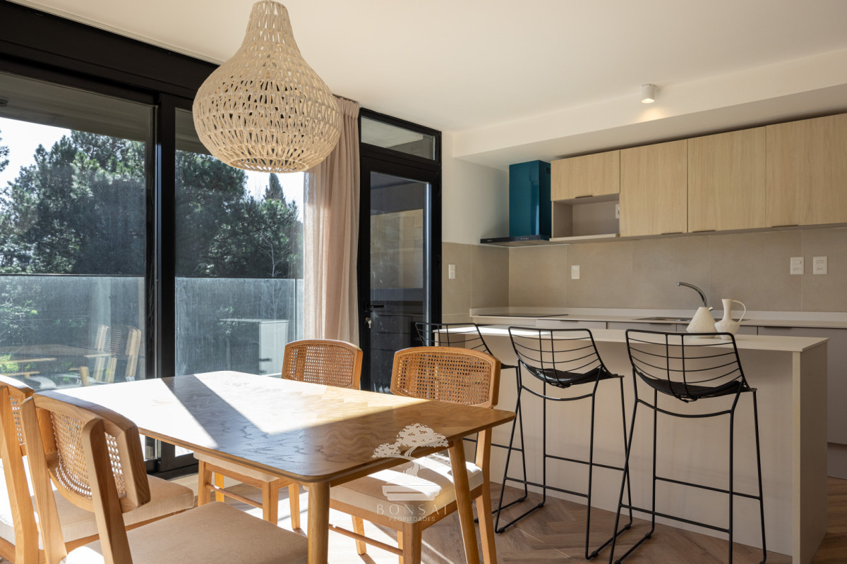 Apartamento ID.1039 - Venta Apartamento 3 Dormitorios  Carrasco Montevideo LR