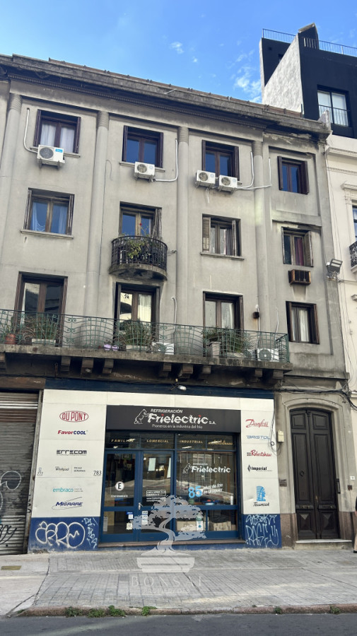 Apartamento ID.900 - Venta Apartamento 4 Dormitorios  Centro Montevideo G