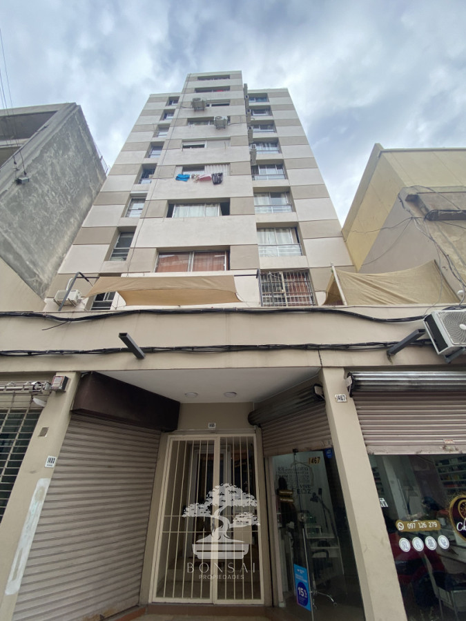 Apartamento ID.923 - Alquiler Monoambiente Semi amoblado Cordón Montevideo E