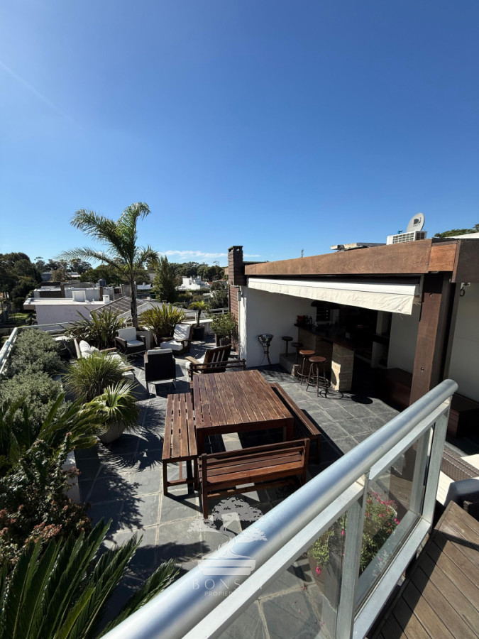 Apartamento ID.1018 - Venta Apartamento 3 Dormitorios  en Punta Gorda Montevideo G