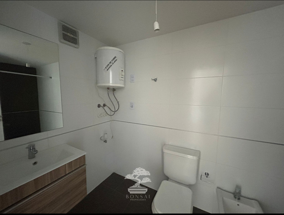 Apartamento ID.556 - Alquiler Apartamento  2 dormitorios Tres Cruces Montevideo lr 