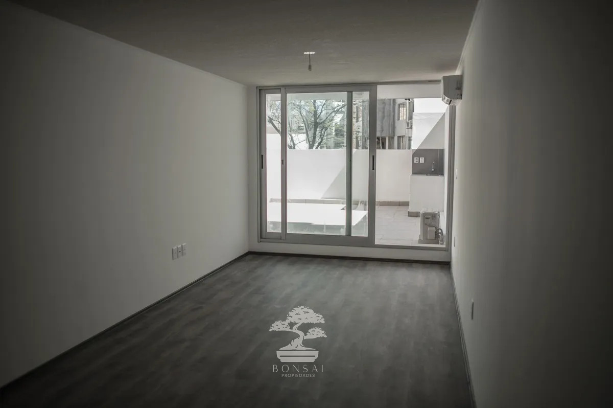 Apartamento ID.500 - Alquiler Apartamento 1 Dormitorio Pocitos Montevideo M(Con Patio y Parrillero)