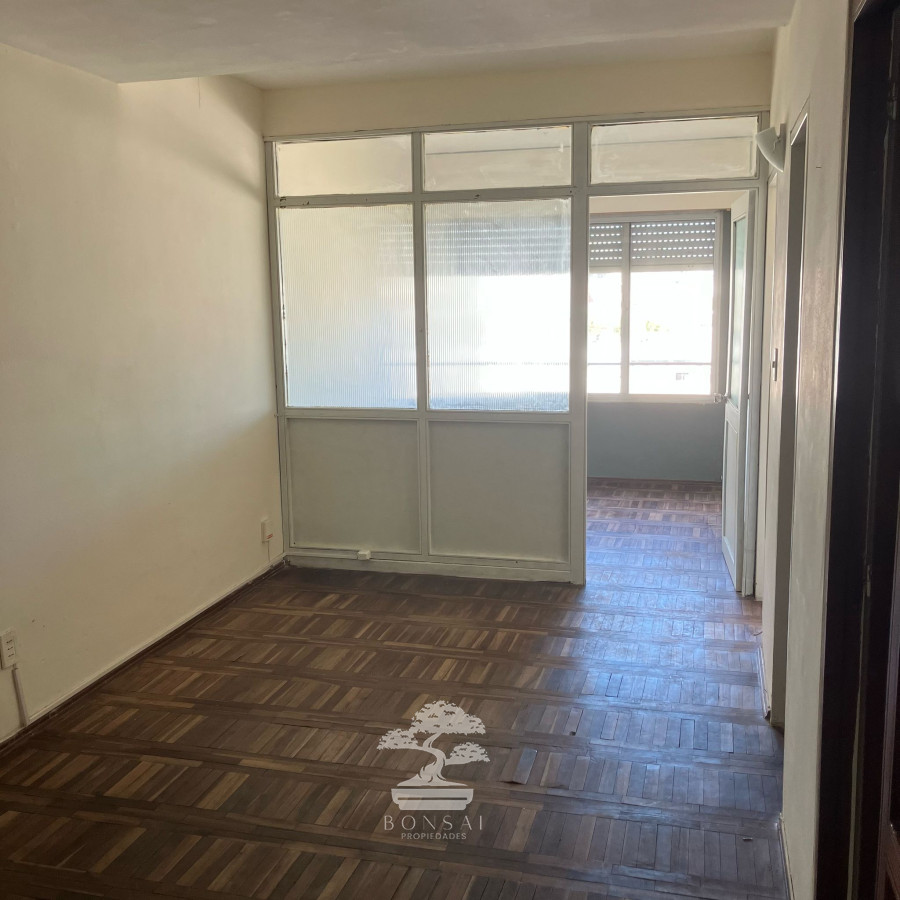 Apartamento ID.408 - Alquiler Apartamento 2 Dormitorios Centro Montevideo M