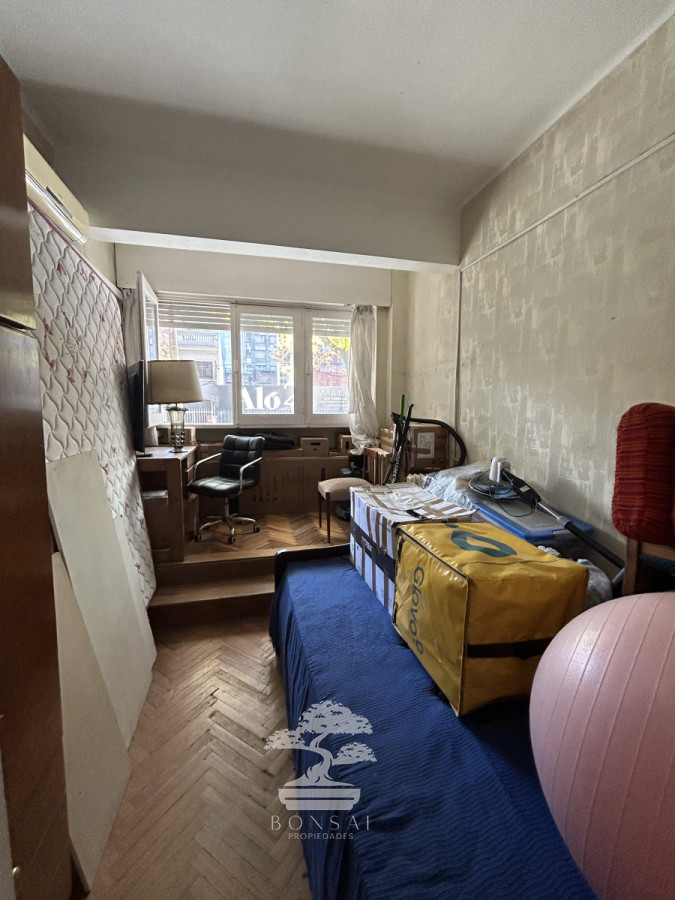 Apartamento ID.479 - Venta Apartamento 3 Dormitorios  en planta baja Pocitos Montevideo LR