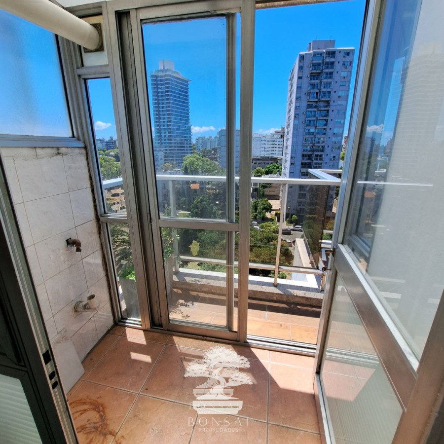 Apartamento ID.216 - Alquiler 1 Dormitorio con Gran Terraza Pocitos Montevideo B