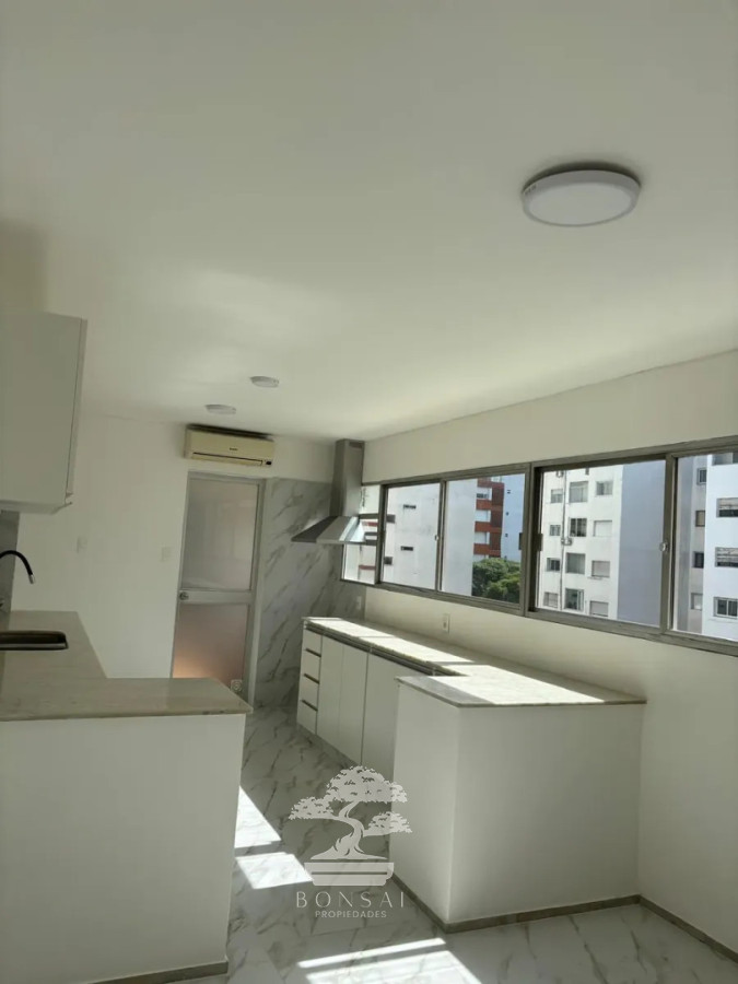 Apartamento ID.1126 - Alquiler Apartamento 3 dormitorios Punta Carretas Montevideo S