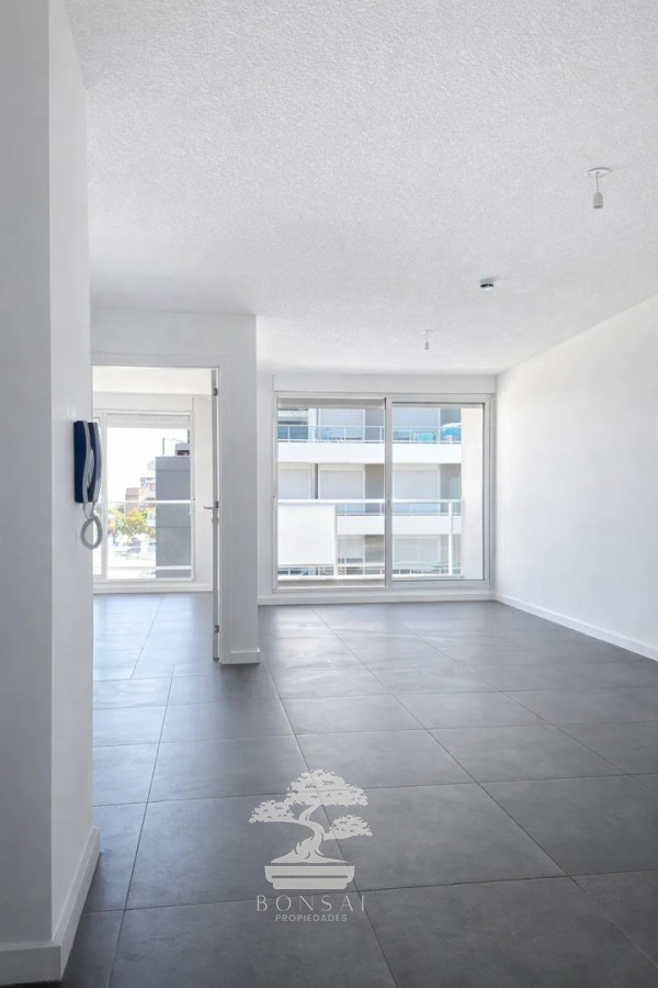 Apartamento ID.1001 - Alquiler Apartamento 1 dormitorio Tres Cruces Montevideo N ( Opcional Garage )