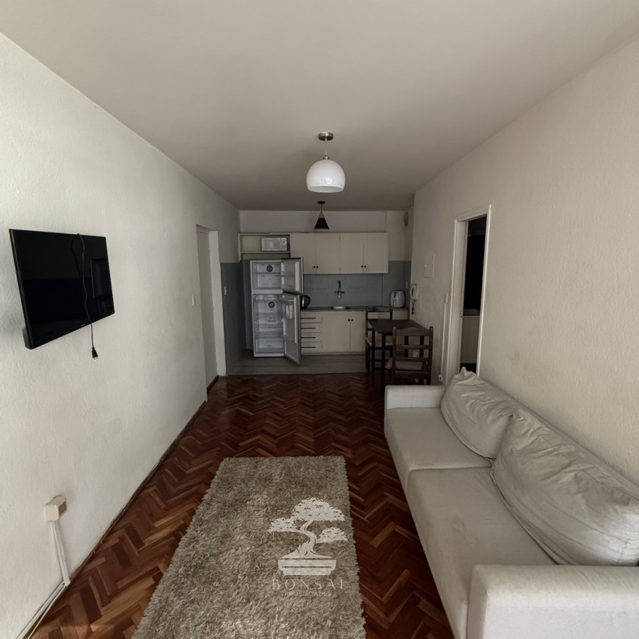 Apartamento ID.1104 - Alquiler Monoambiente Amoblado Centro Montevideo F 