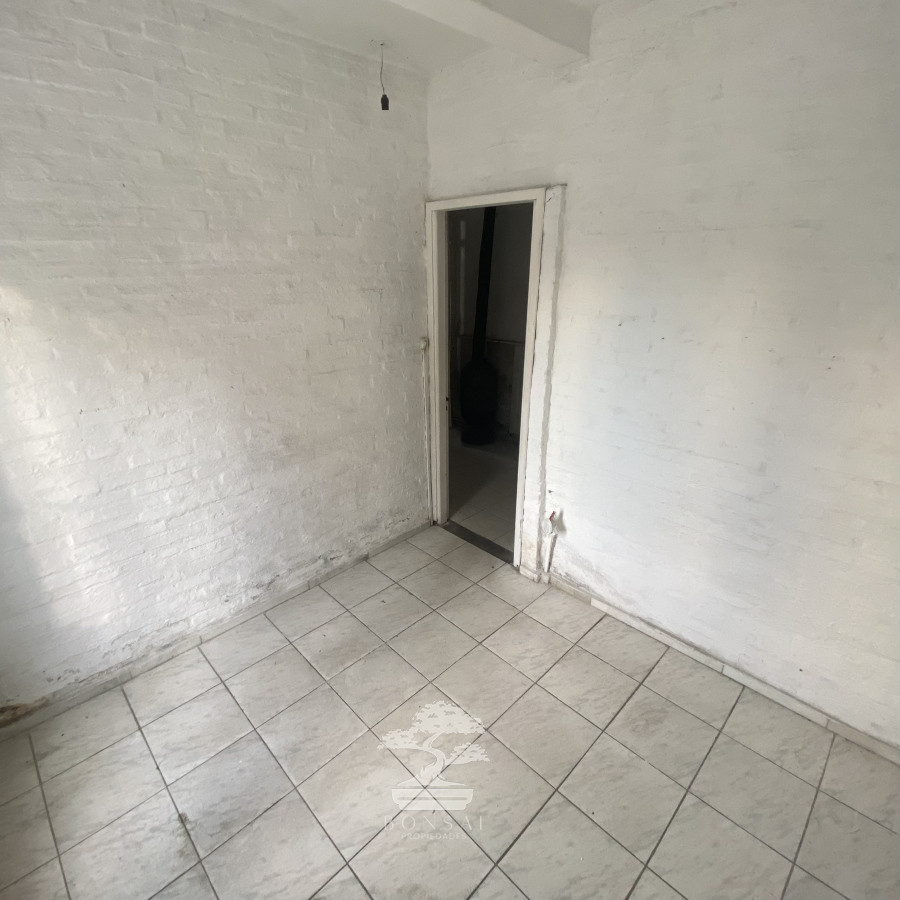 Apartamento ID.459 - Venta Apartamento Dos Dormitorios a Reciclar Cordón Montevideo F