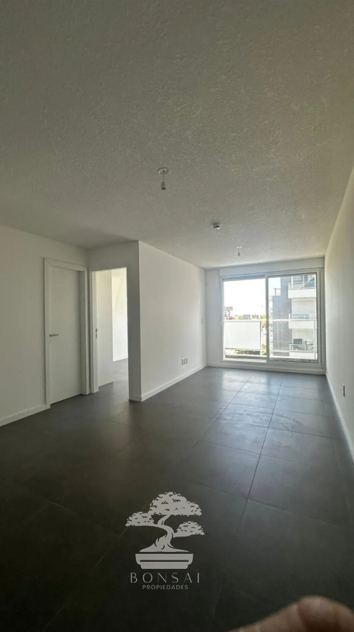 Apartamento ID.1001 - Alquiler Apartamento 1 dormitorio Tres Cruces Montevideo N ( Opcional Garage )