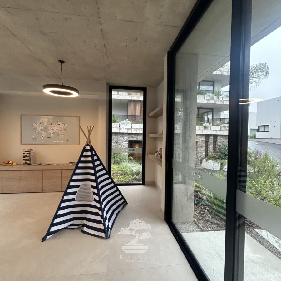 Apartamento ID.1082 - Venta Apartamento 2 Dormitorios Carrasco  Montevideo LR
