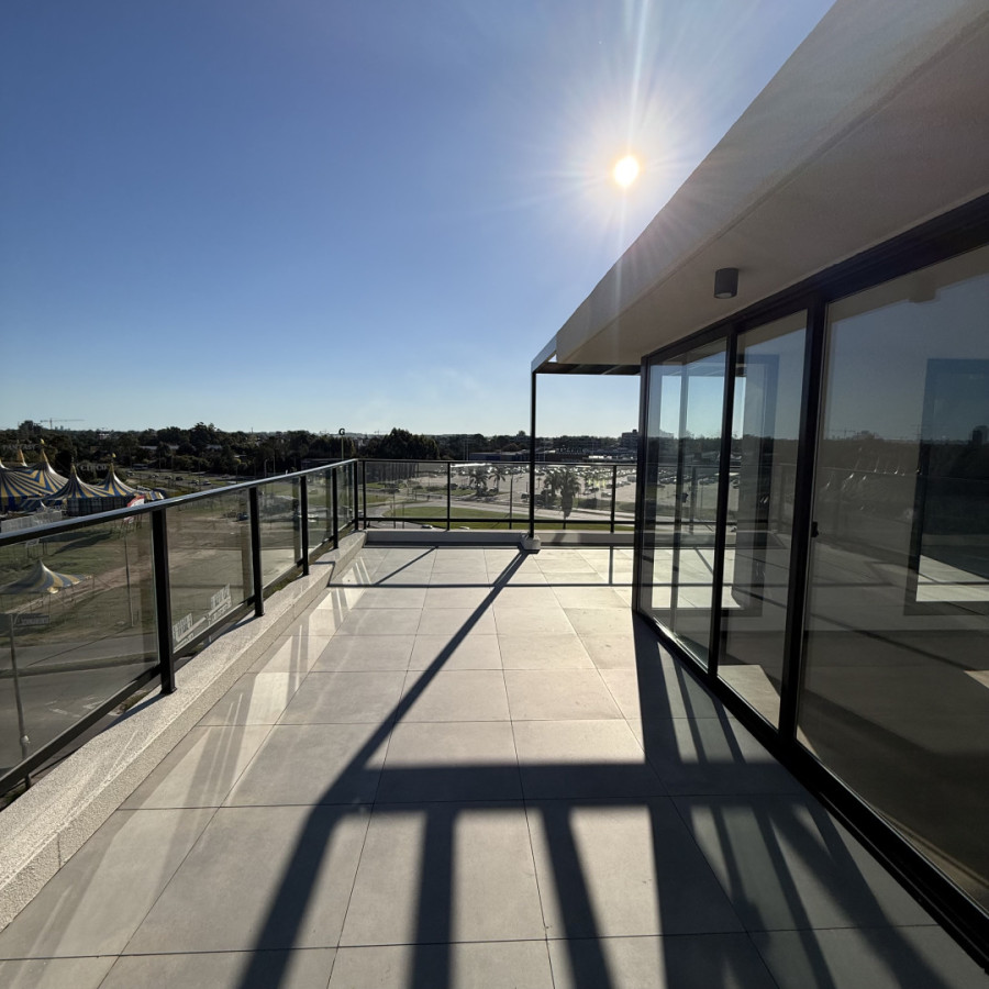 Venta Penthouse 3 Dormitorios A estrenar Amplia Terraza Barra de Carrasco Canelones E