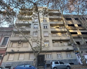Venta Apartamento 3 Dormitorios Cordón Montevideo LR
