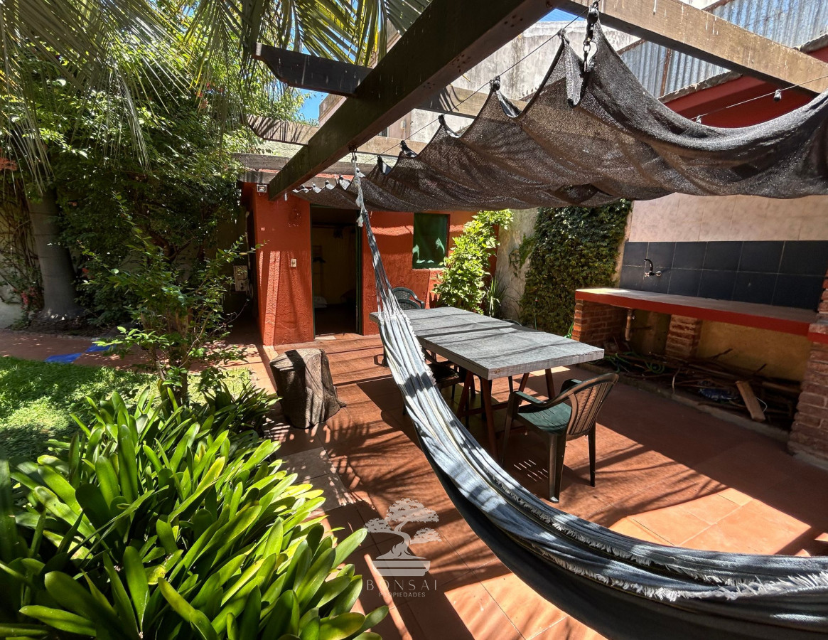 Casa ID.310 - Venta 2 Casas 8 Dormitorios 6 Baños Padrón Unico Pocitos Montevideo Renta +10% R