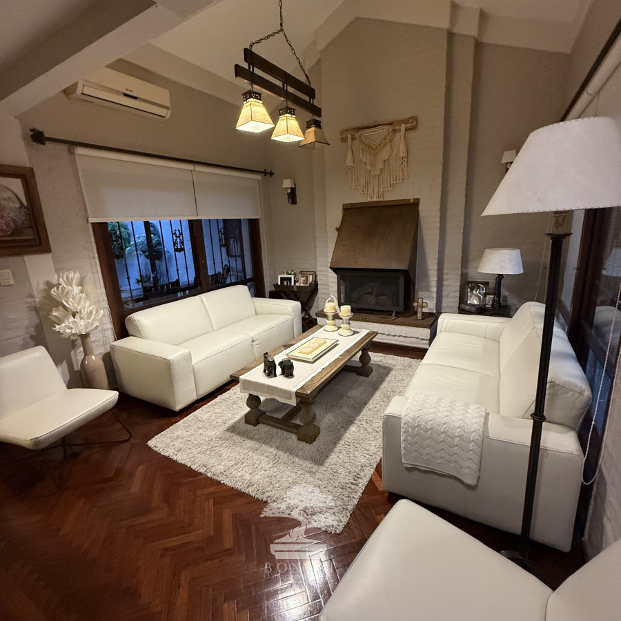 Casa ID.532 - Venta Casa 3 dormitorios + Escritorio 4 Baños Parque Batlle Montevideo B