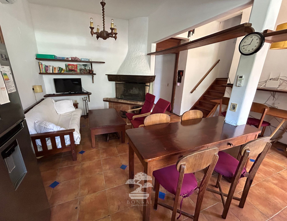 Casa ID.310 - Venta 2 Casas 8 Dormitorios 6 Baños Padrón Unico Pocitos Montevideo Renta +10% R