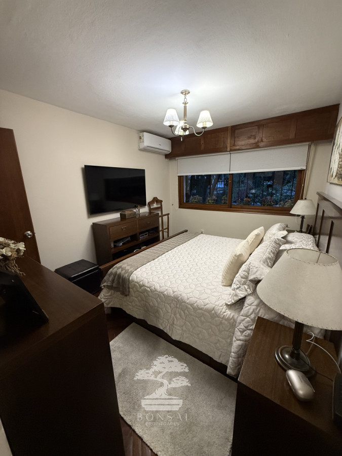 Casa ID.532 - Venta Casa 3 dormitorios + Escritorio 4 Baños Parque Batlle Montevideo B