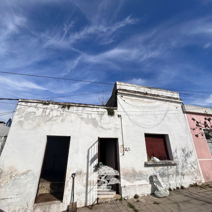 Casa ID.105 - Venta Casa A Reciclar Florida Mp