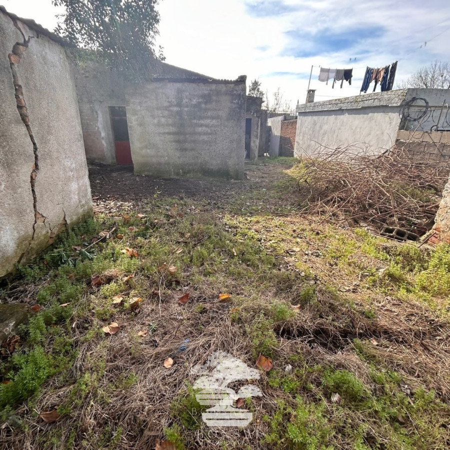 Casa ID.105 - Venta Casa A Reciclar Florida Mp