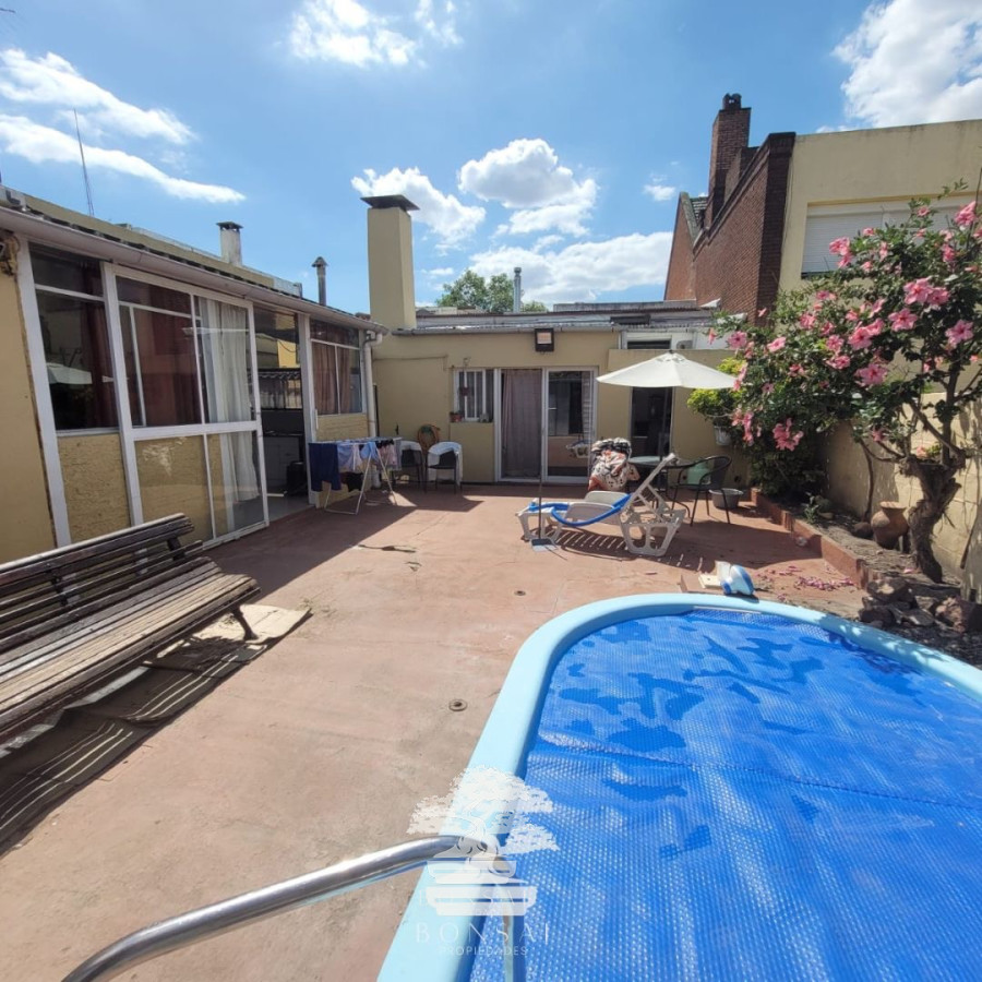 Casa ID.109 - Venta Casa Tres Dormitorios Con Opción A 4 Con Piscina Y Garaje Florida Mp