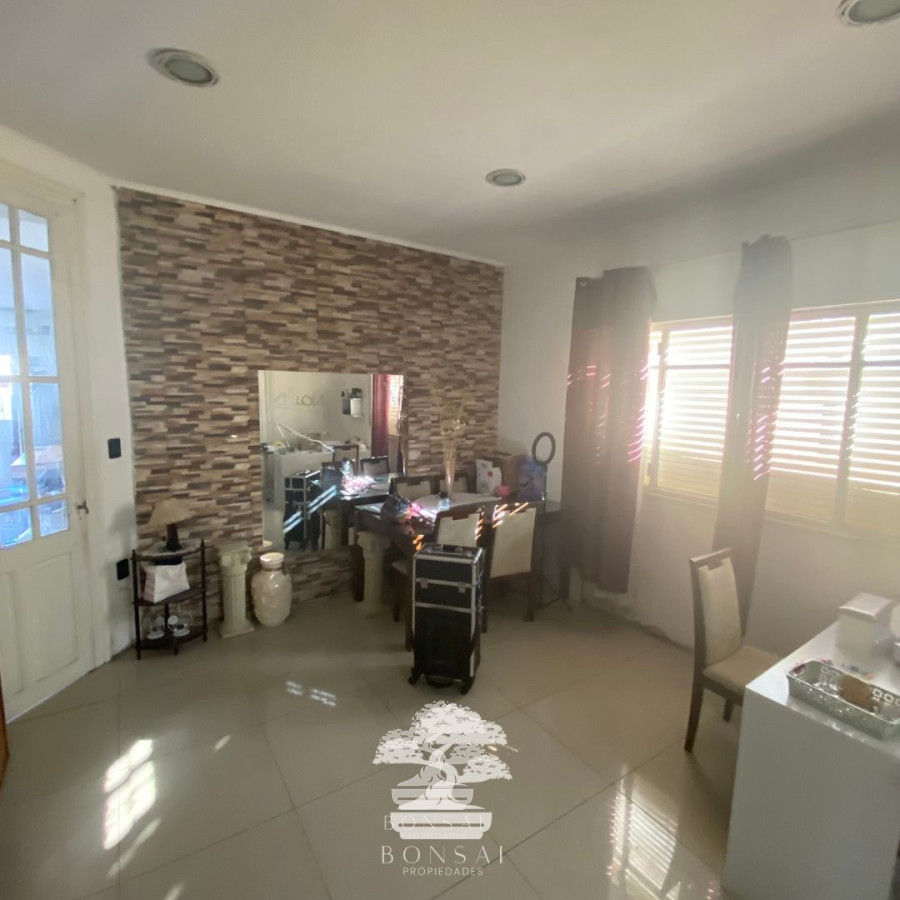 Casa ID.109 - Venta Casa Tres Dormitorios Con Opción A 4 Con Piscina Y Garaje Florida Mp