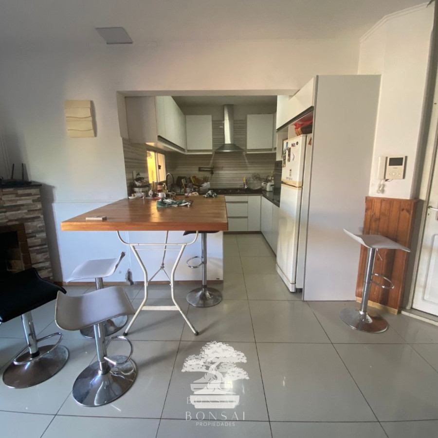 Casa ID.109 - Venta Casa Tres Dormitorios Con Opción A 4 Con Piscina Y Garaje Florida Mp