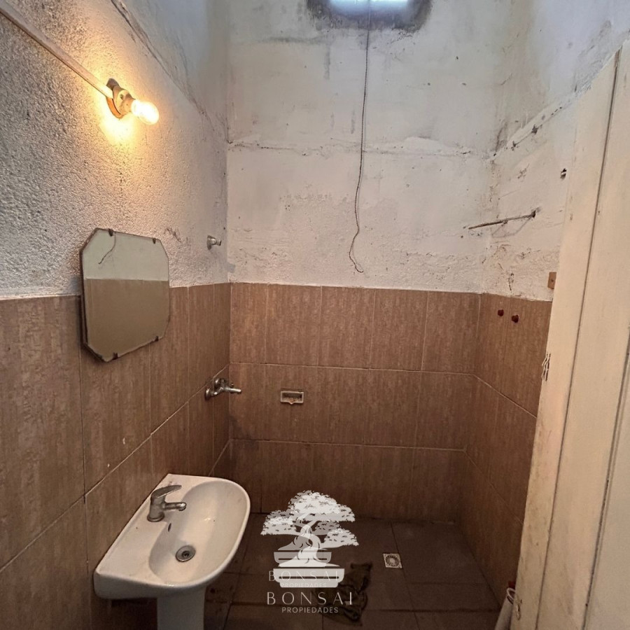 Casa ID.112 - Venta De Local Comercial Florida Mp.