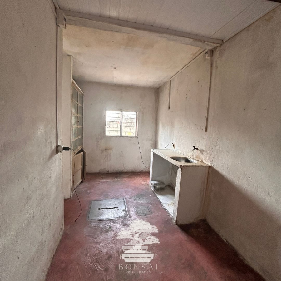 Casa ID.112 - Venta De Local Comercial Florida Mp.