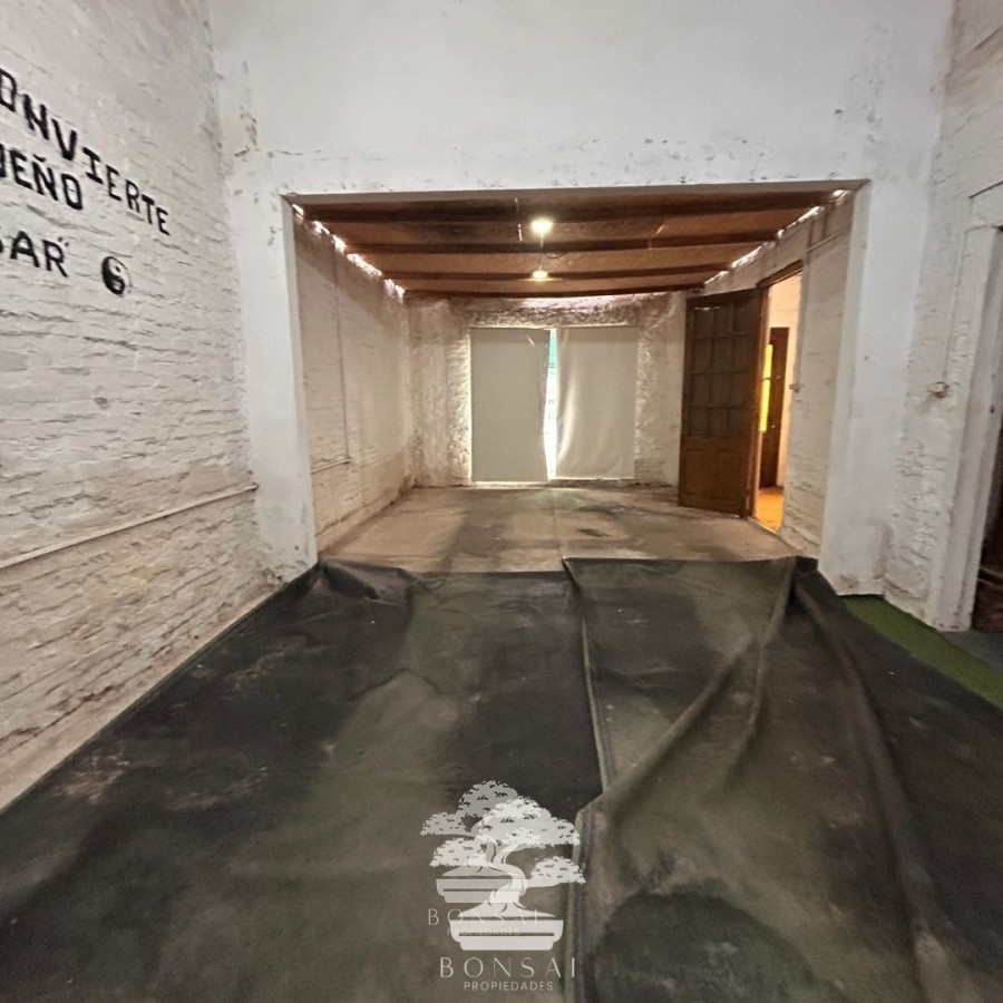 Casa ID.112 - Venta De Local Comercial Florida Mp.