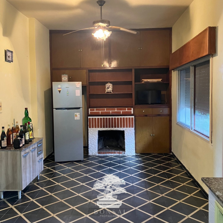 Casa ID.117 - Venta De Casa Con Galpones Y Amplio Terreno Mendoza Florida Mp