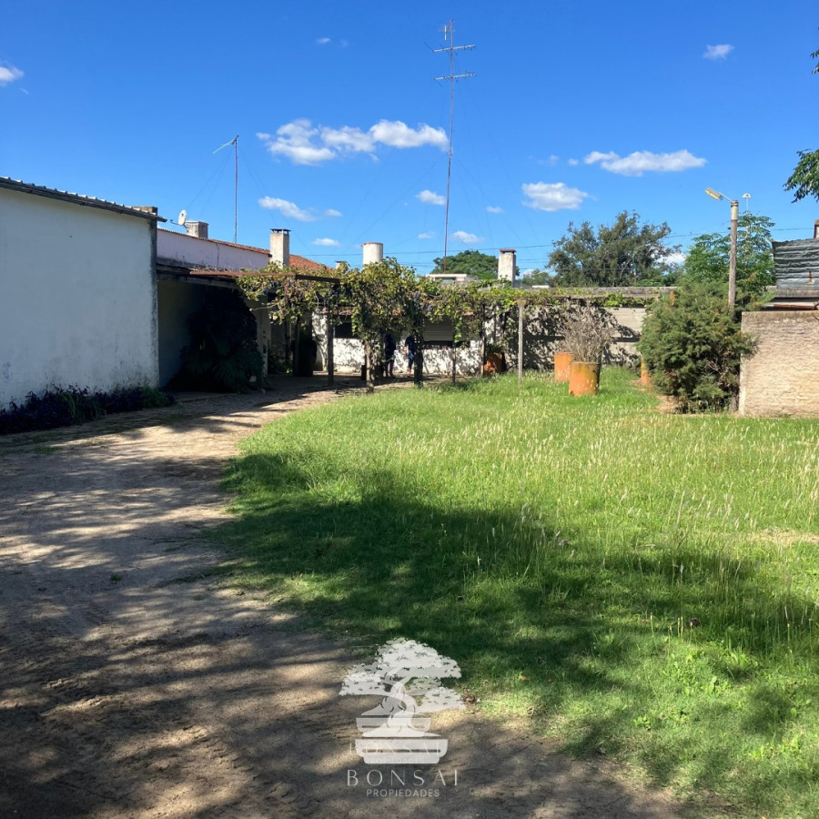 Casa ID.117 - Venta De Casa Con Galpones Y Amplio Terreno Mendoza Florida Mp