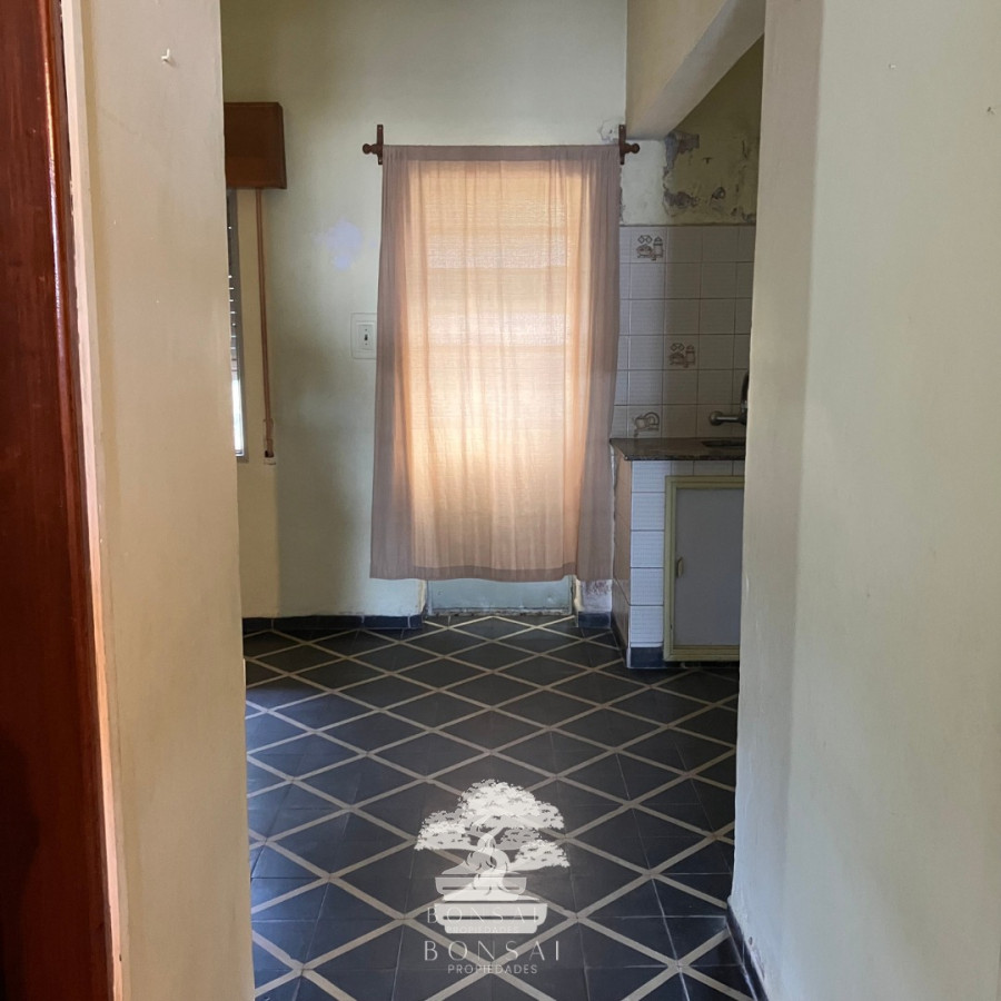 Casa ID.117 - Venta De Casa Con Galpones Y Amplio Terreno Mendoza Florida Mp