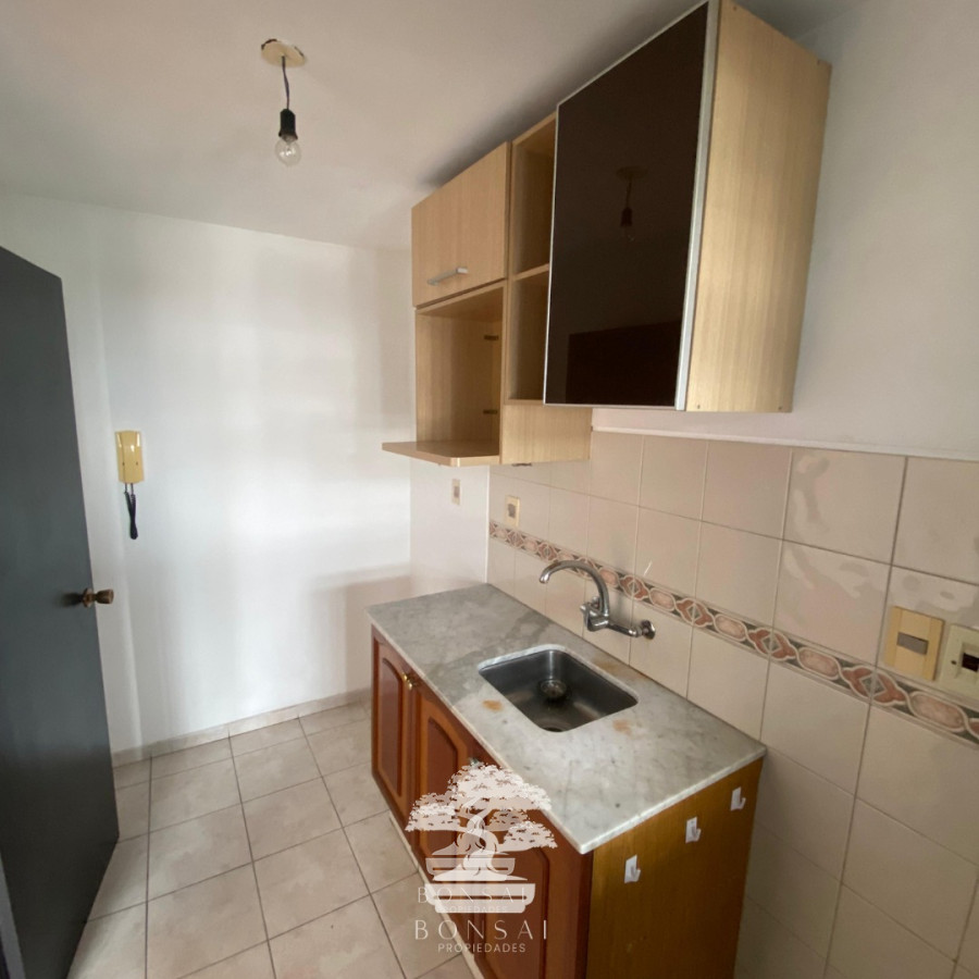 Casa ID.117 - Venta De Casa Con Galpones Y Amplio Terreno Mendoza Florida Mp