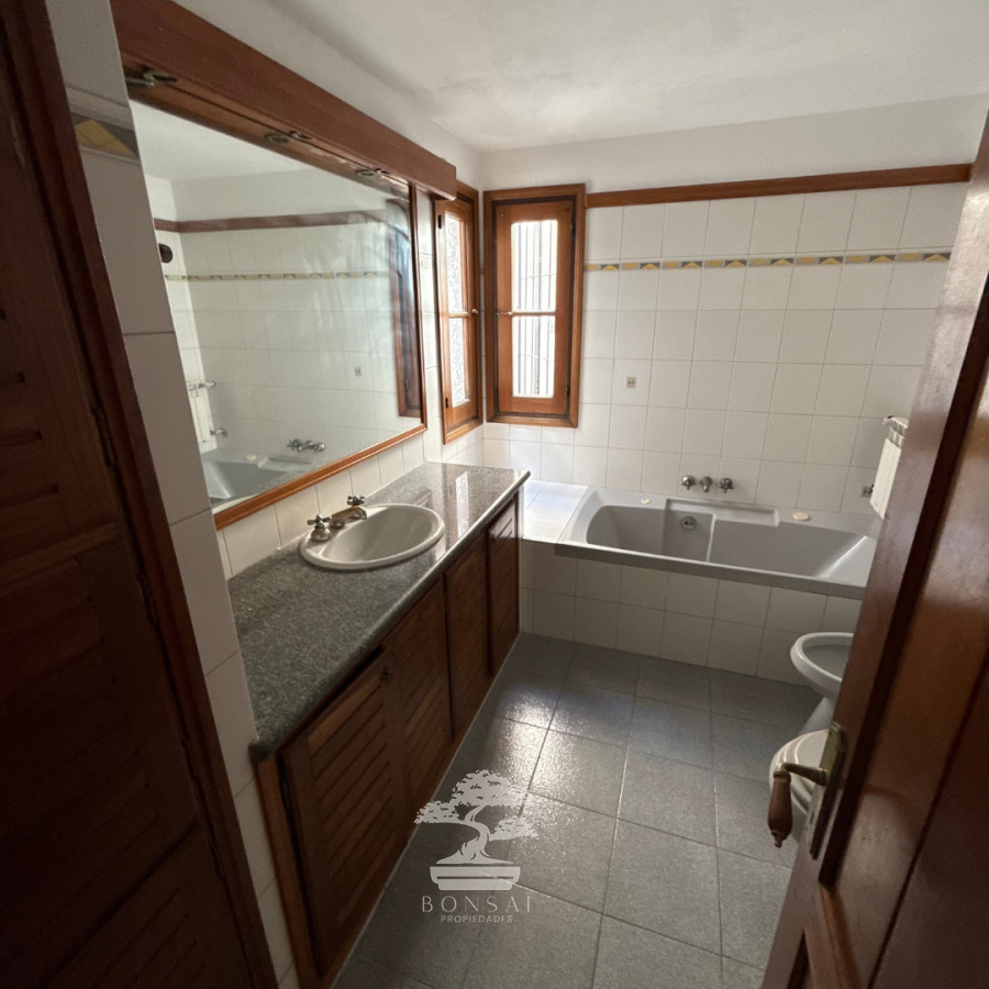 Casa ID.935 - Venta Casa 4 Dormitorios Cordon Montevideo N