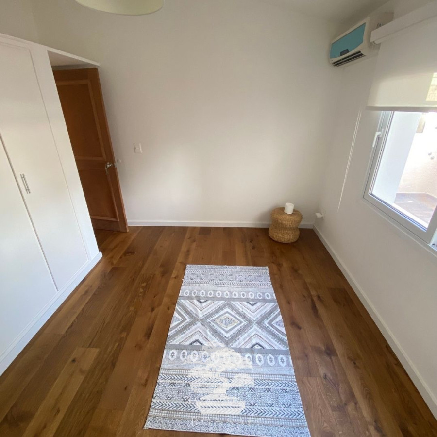 Casa ID.133 - Venta Casa Cinco Dormitorios Carrasco Sur Montevideo F