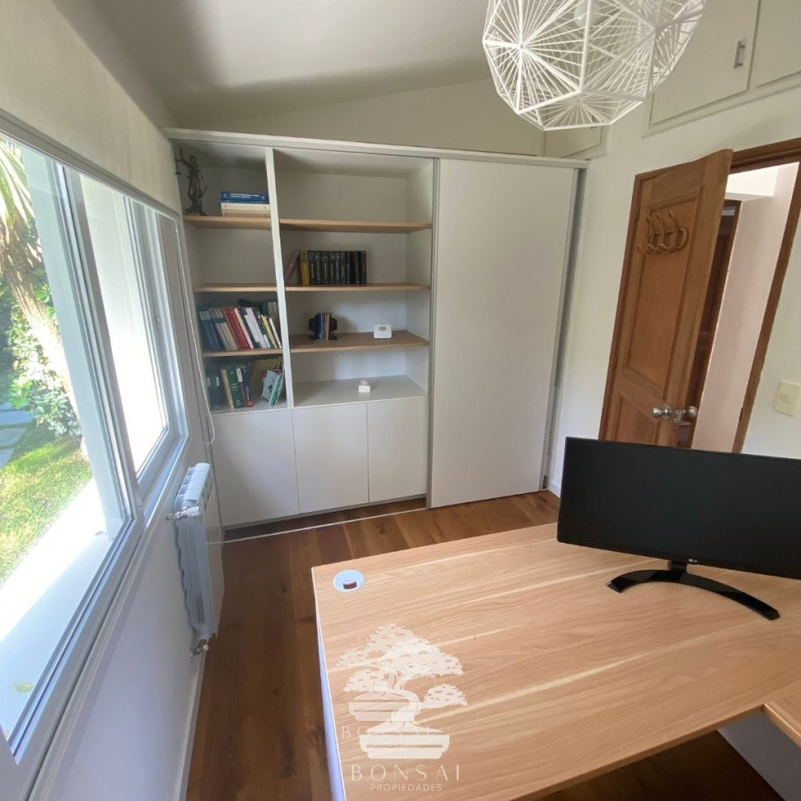 Casa ID.133 - Venta Casa Cinco Dormitorios Carrasco Sur Montevideo F