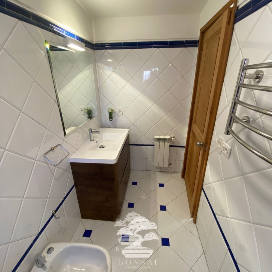 Casa ID.133 - Venta Casa Cinco Dormitorios Carrasco Sur Montevideo F
