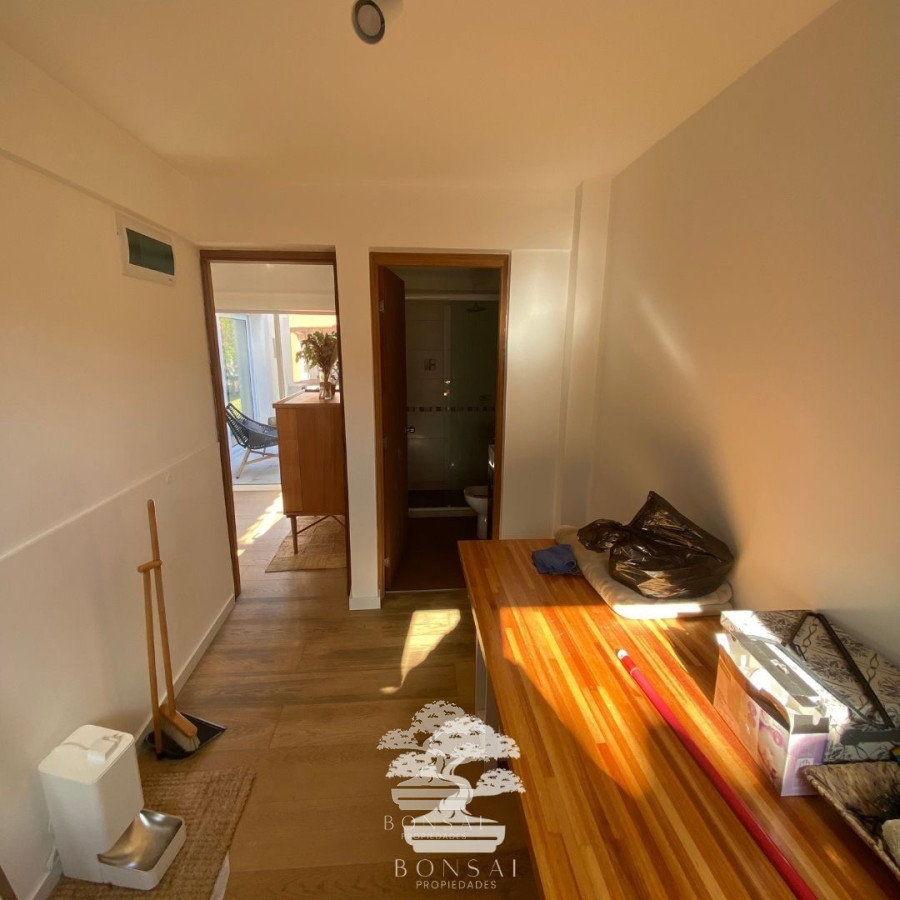 Casa ID.133 - Venta Casa Cinco Dormitorios Carrasco Sur Montevideo F