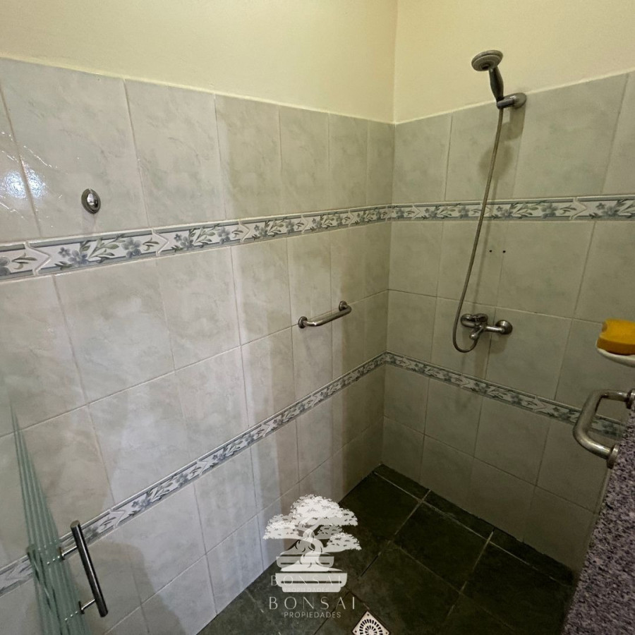 Casa ID.144 - Venta Casa 3 Dormitorios Con Gran Terreno De 600 M² Belvedere Montevideo R