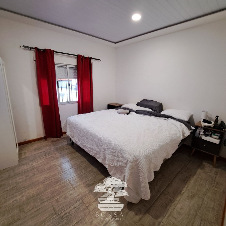 Casa ID.217 - Venta Casa 3 Dormitorios + Casa 1 Dormitorio Jardines Del Hipódromo Montevideo B