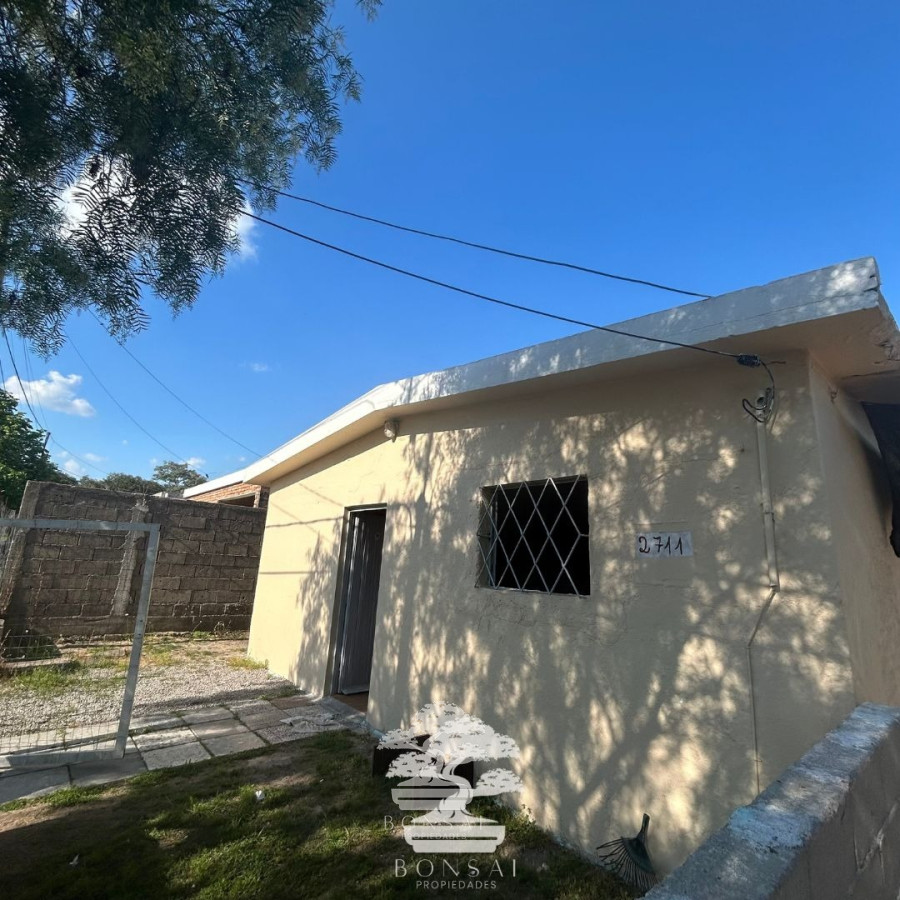 Casa ID.162 - Venta Casa 2 Dormitorios Con Amplio Terreno Florida Mp.