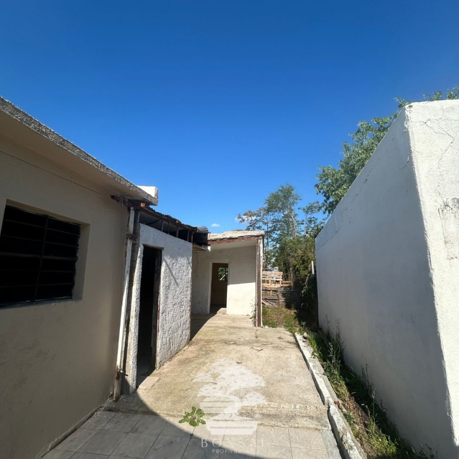 Casa ID.162 - Venta Casa 2 Dormitorios Con Amplio Terreno Florida Mp.