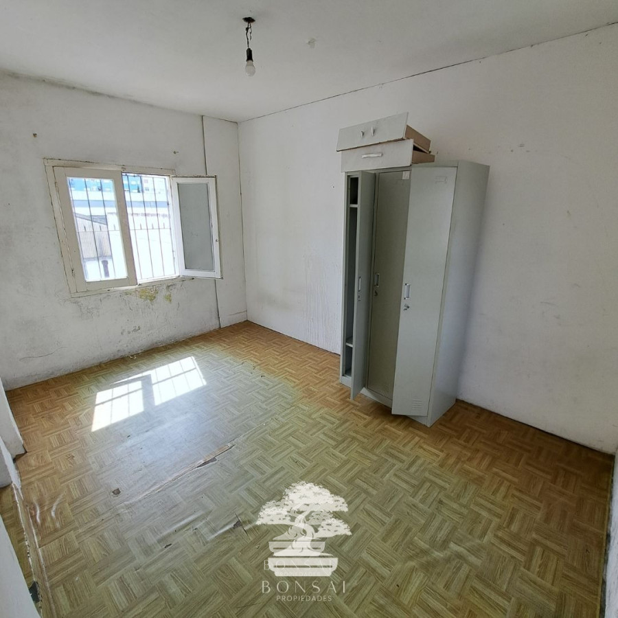 Casa ID.164 - Venta Casa 5 Dormitorios Con Patio Aguada Montevideo B