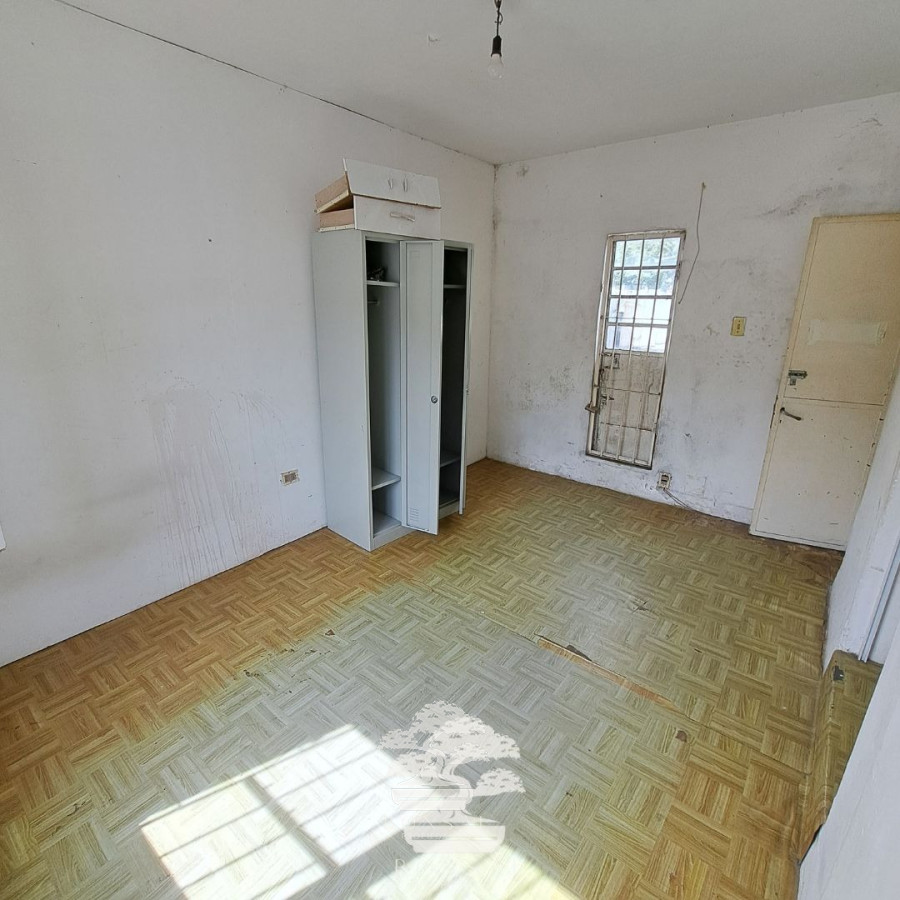 Casa ID.164 - Venta Casa 5 Dormitorios Con Patio Aguada Montevideo B