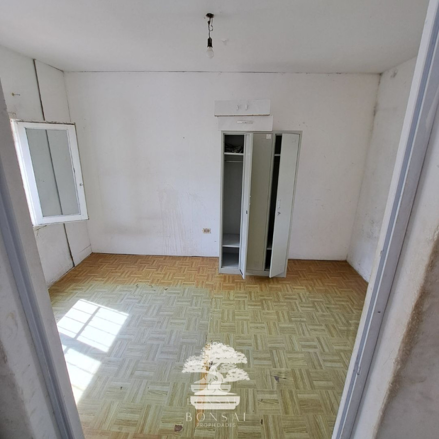 Casa ID.164 - Venta Casa 5 Dormitorios Con Patio Aguada Montevideo B