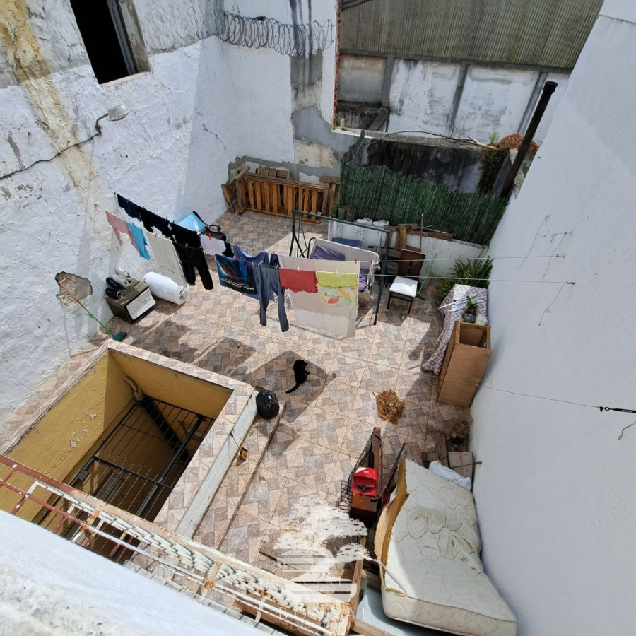 Casa ID.164 - Venta Casa 5 Dormitorios Con Patio Aguada Montevideo B