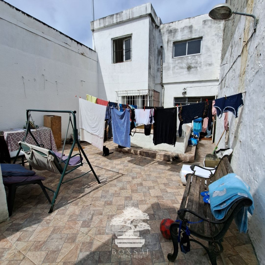 Casa ID.164 - Venta Casa 5 Dormitorios Con Patio Aguada Montevideo B